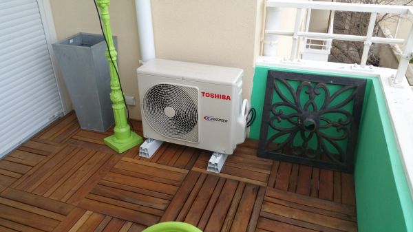 Installation d'une climatisation réversible Split TOSHIBA à Miramas