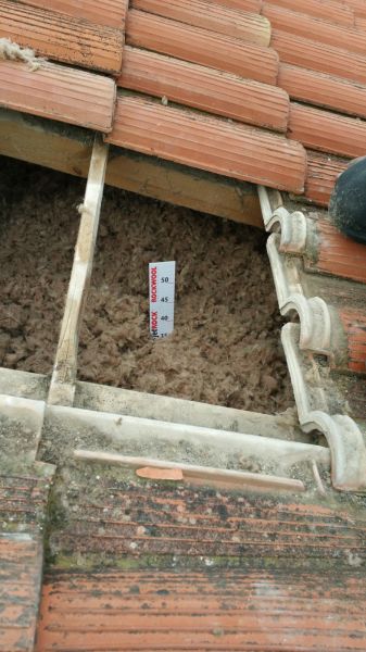 Mesure de l'epaisseur de l'isolation laine de roche soufflée marignane