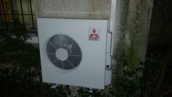 Pose groupe clim réversible vitrolles