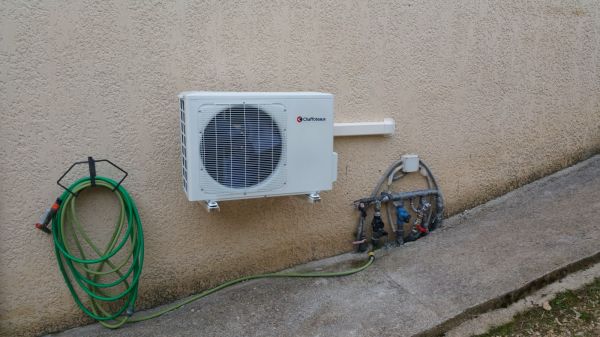 Installation groupe exterieur chauffe eau thermodynamique à Lambesc