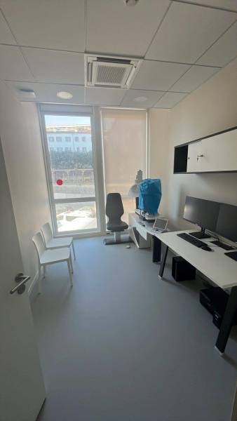 Installation climatisation centralisée VRV DAIKIN dans centre d'ophtalmologie à Marseille