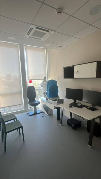 Installation climatisation centralisée VRV DAIKIN dans centre d'ophtalmologie à Marseille